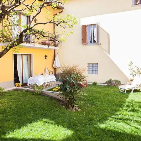 Botton D'oro Pelabrocco Bed and breakfast 2*